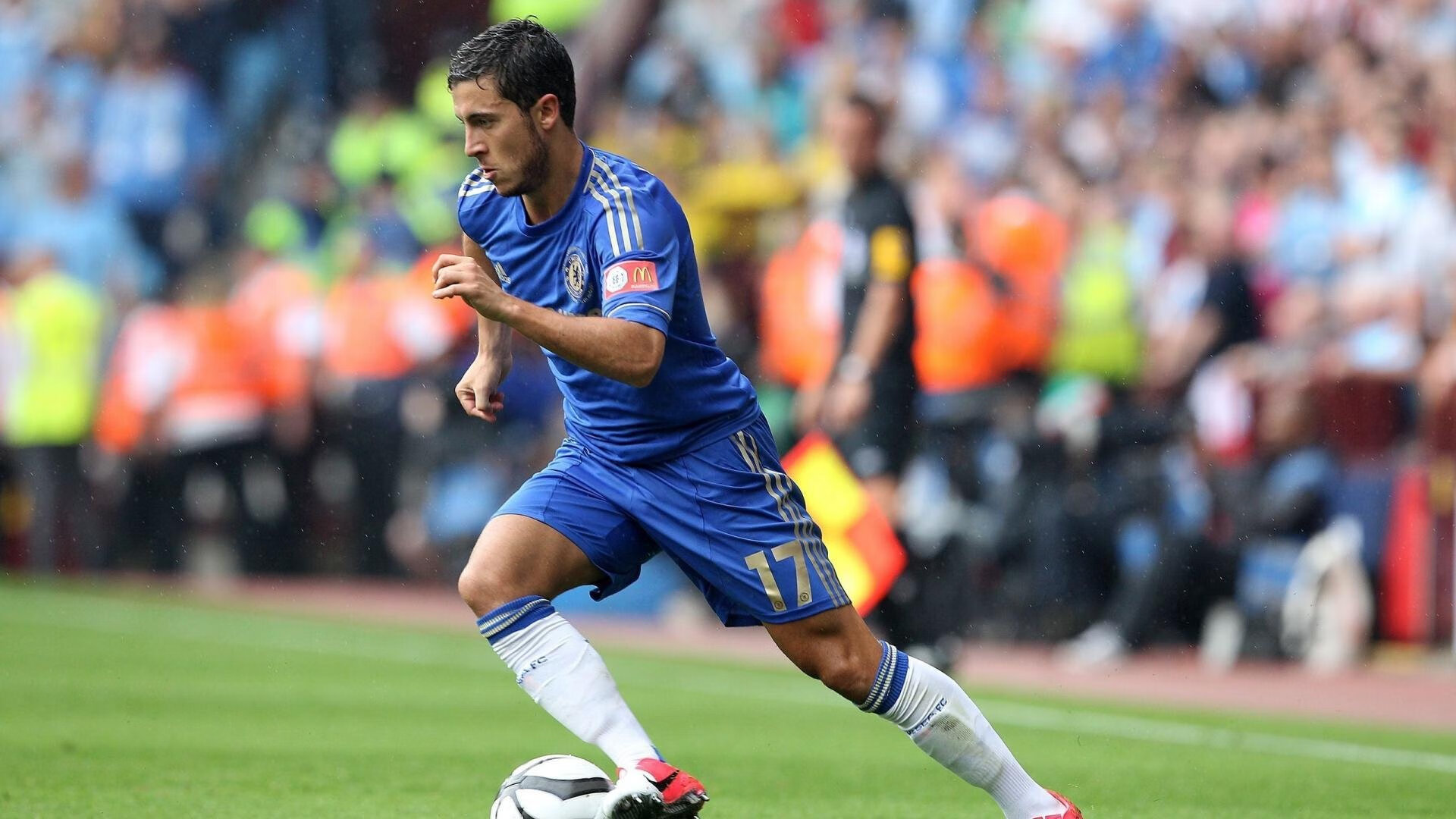 开云体育APP下载-冰球联赛火爆开幕，南方城市首次承办，冰球 联赛